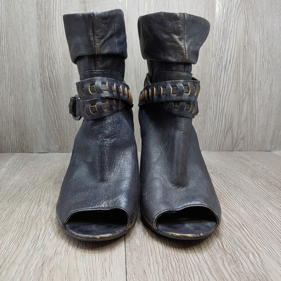 Guess Allegrate Open Toe Heel Ankle Bootie Leather Black Brown Buckle 7.5 - Picture 5 of 12